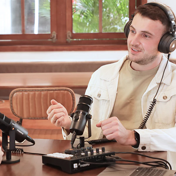 MAONO PD400X USB/XLR Dynamic Microphone with Boom Arm - Image 5